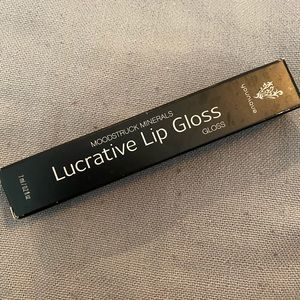 Younique Lucrative Lip Gloss-Luxe